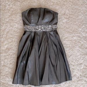 PromGirl strapless, silver dress